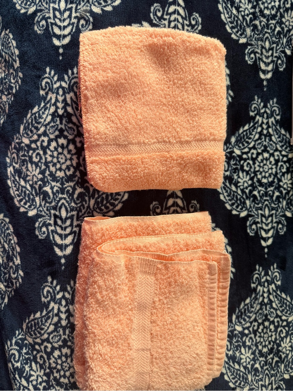 VintageTwo Peach Wash Cloths and One Hand towel Set - Soft Absorbent Terry Cloth